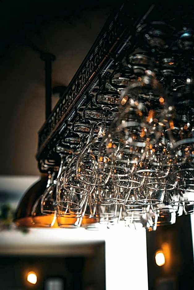 THE LORD NELSON HOTEL