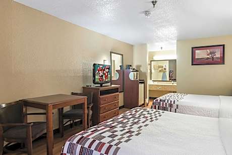 Deluxe 2 Queen Beds Non-Smoking