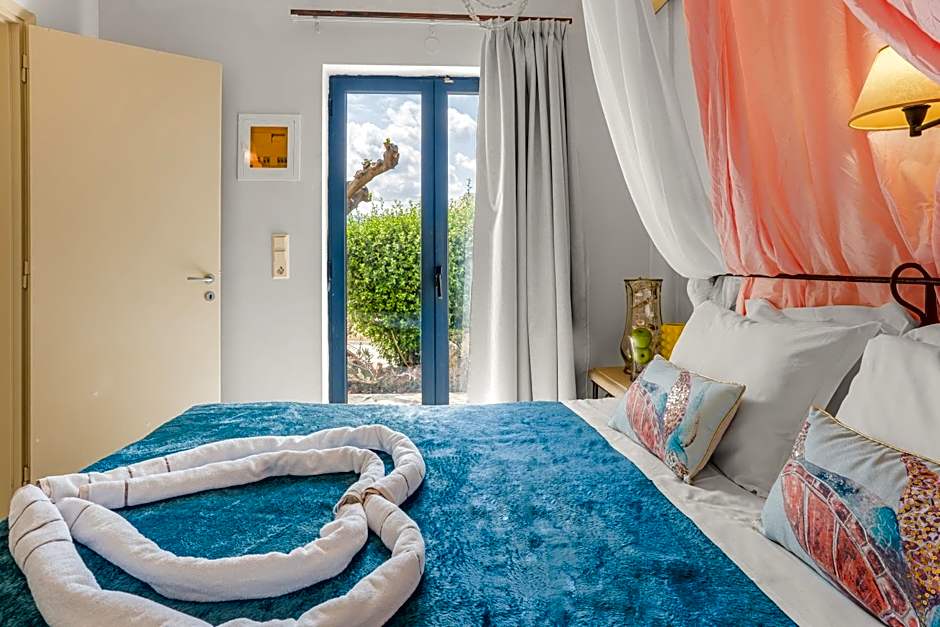 Golden Bay Apartments-Garden Haven