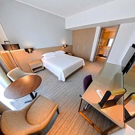 Deluxe Suite