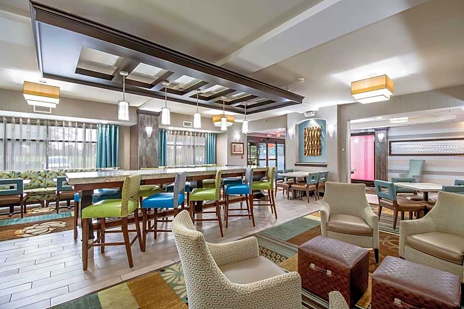 Hampton Inn By Hilton Columbus-West
