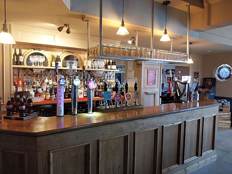 Ye Olde Fighting Cocks