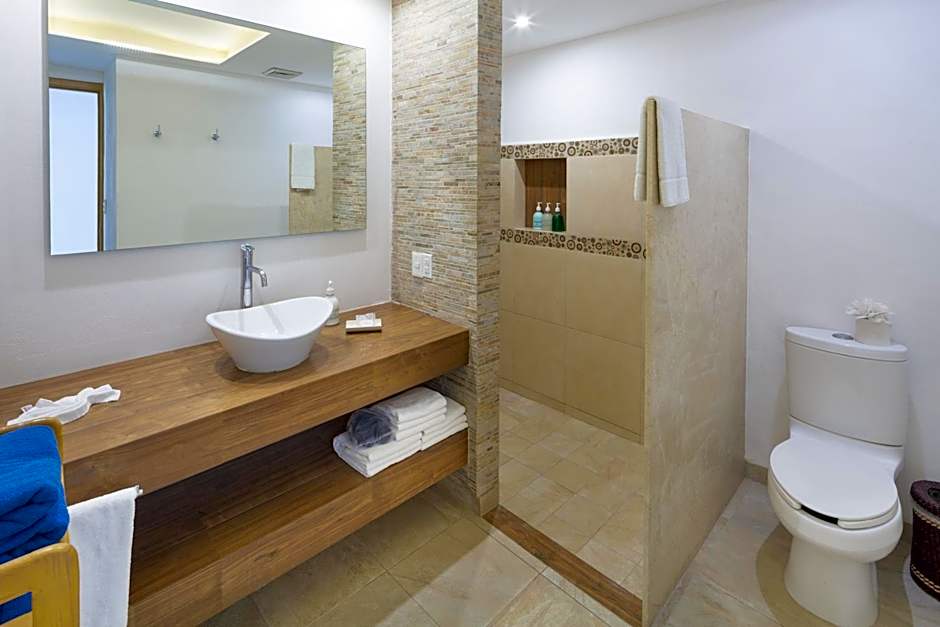 Playa Azul Golf & Beach Resort