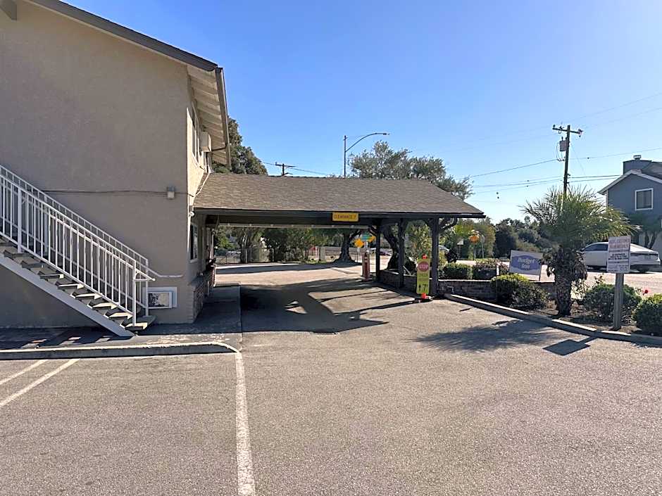 Budget Inn