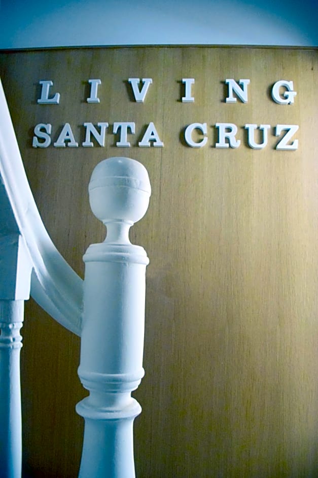 Living Santa Cruz