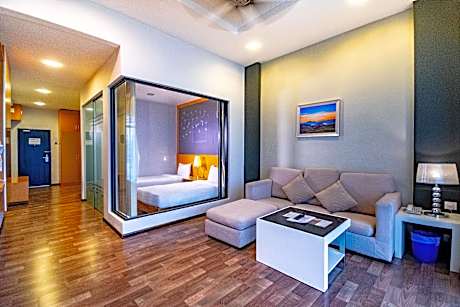 Deluxe Twin Suite
