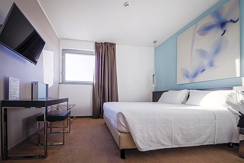 For You Hotel