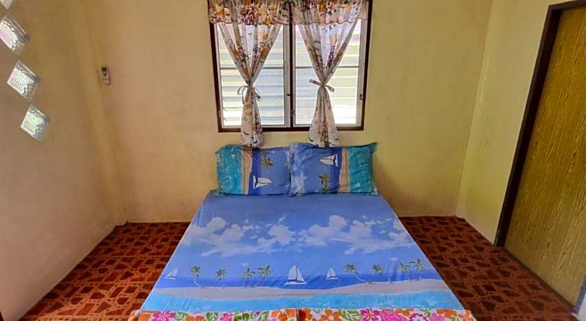 Day Night Bungalow & Bar