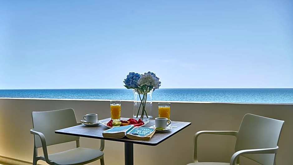 Silver Beach Hotel & Apartments