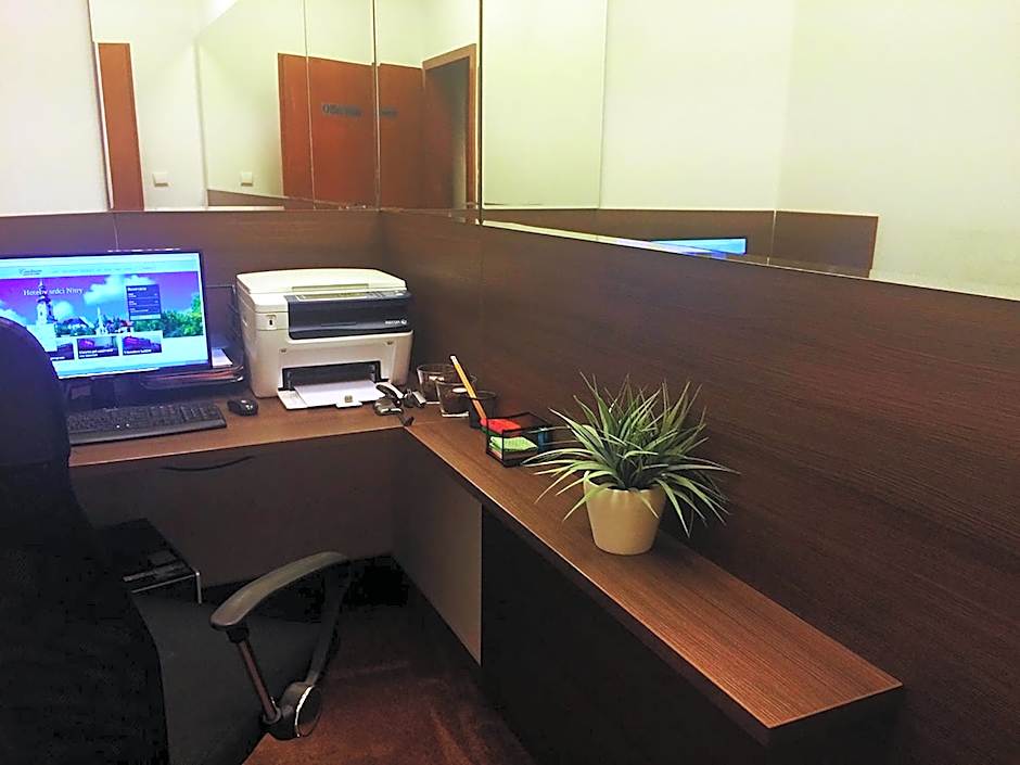 HOTEL CENTRUM with free parking