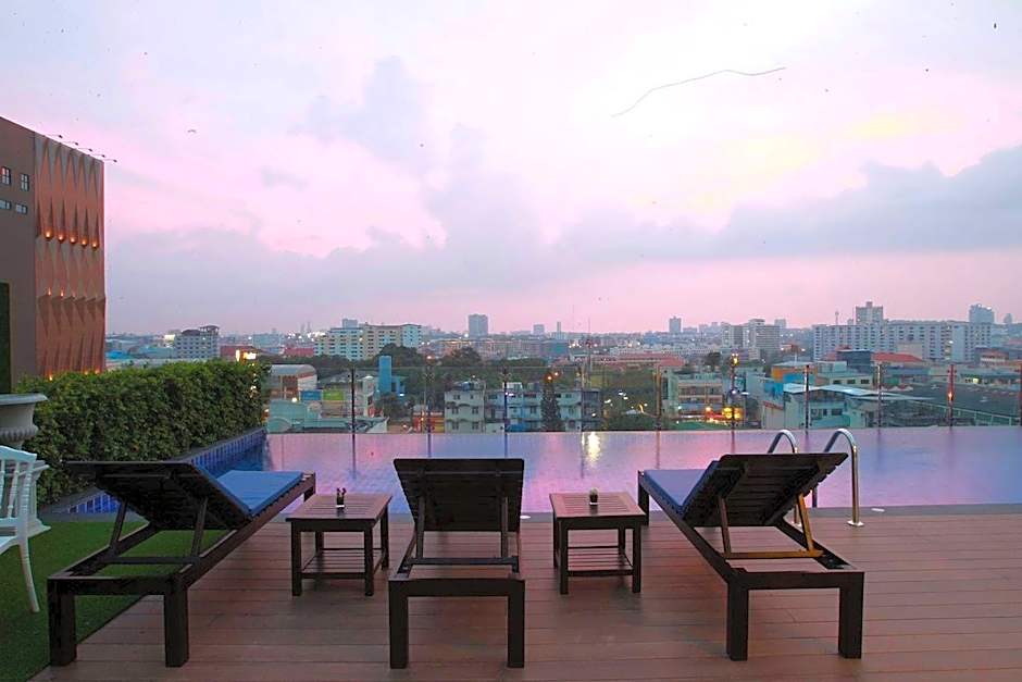 LEVANA PATTAYA HOTEL