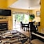 Irvine Master Bedroom with private bathroom by UCI, SNA, beach!