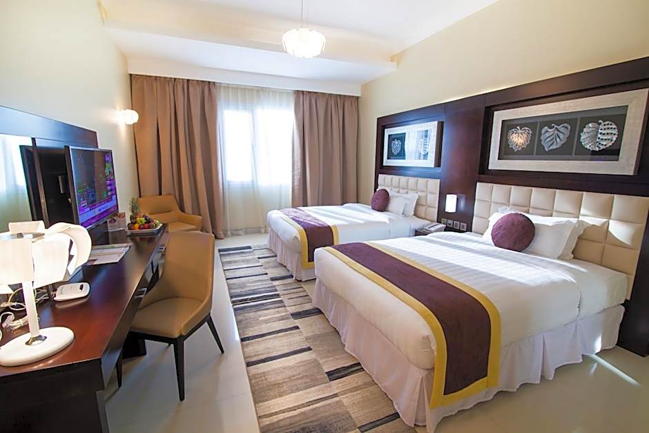 Atiram Premier Hotel