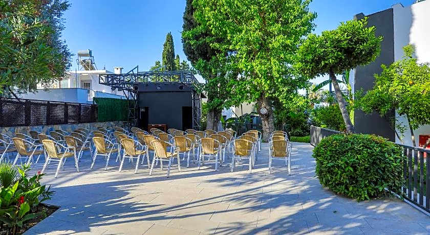 Bitez Garden Life - All Inclusive