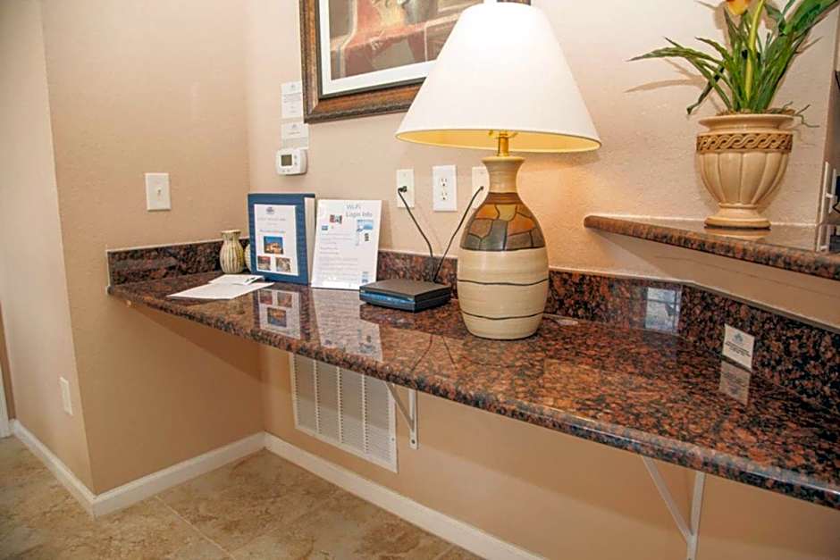 Pool Side Tree House