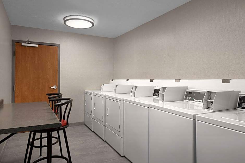 Hampton Inn By Hilton Waterloo, Ia