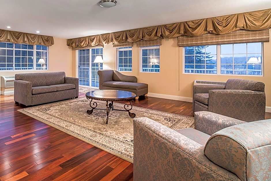 Riverside Hotel, an Ascend Collection Hotel