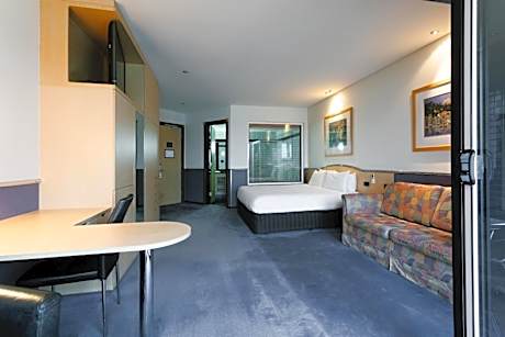 Executive Suite with Spa Bath