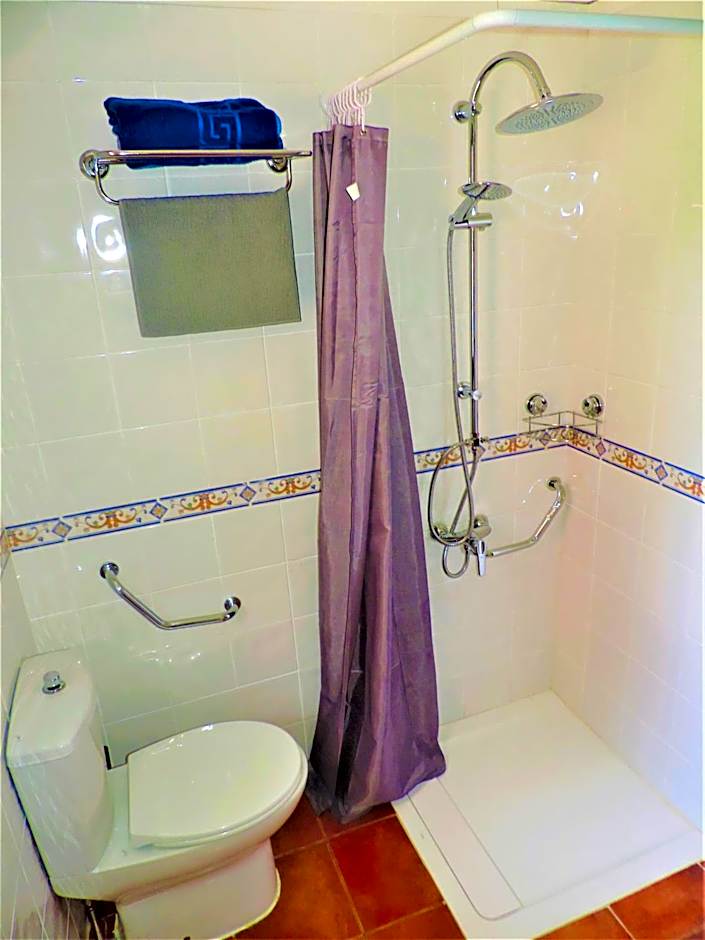 APARTAMENTOS CASERIA DE COMARES