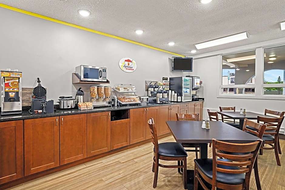 Super 8 by Wyndham Thunder Bay