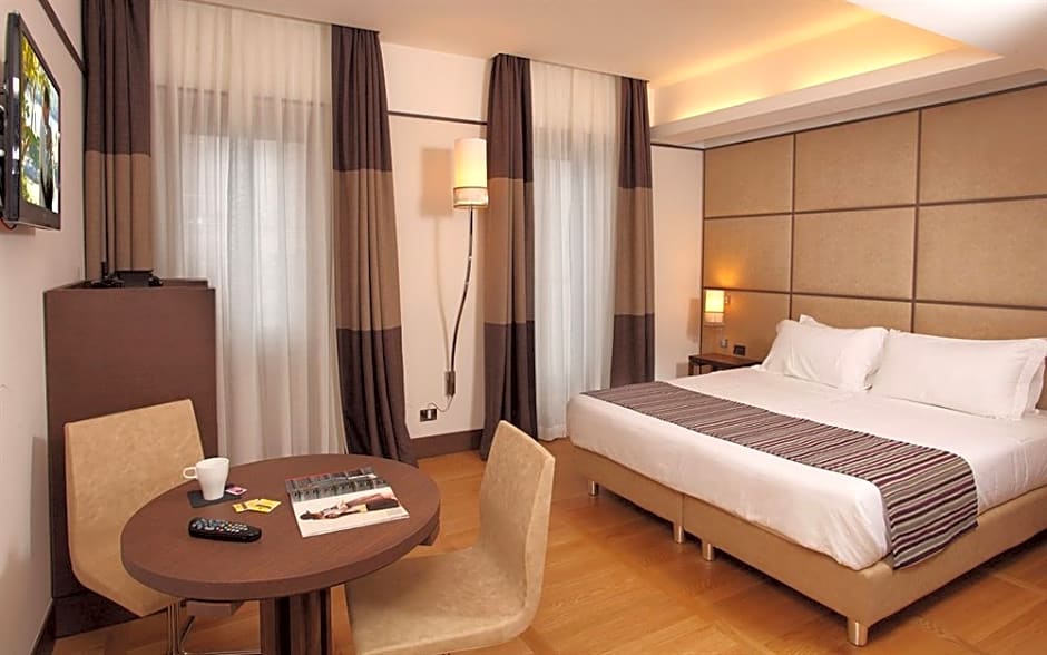 The Independent Hotel