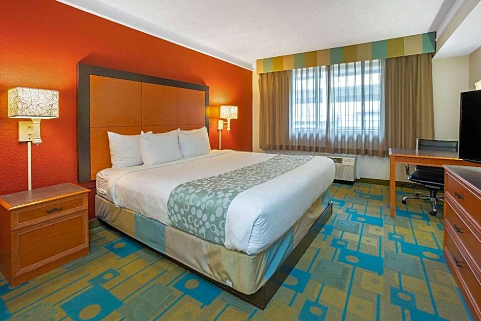 La Quinta Inn & Suites by Wyndham Sea Tac Seattle Airport