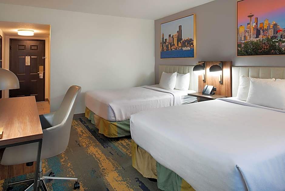 La Quinta Inn & Suites by Wyndham Seattle Sea-Tac Airport
