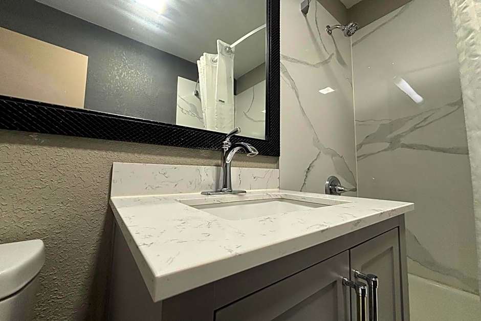 Super 8 by Wyndham Belleville St. Louis Area