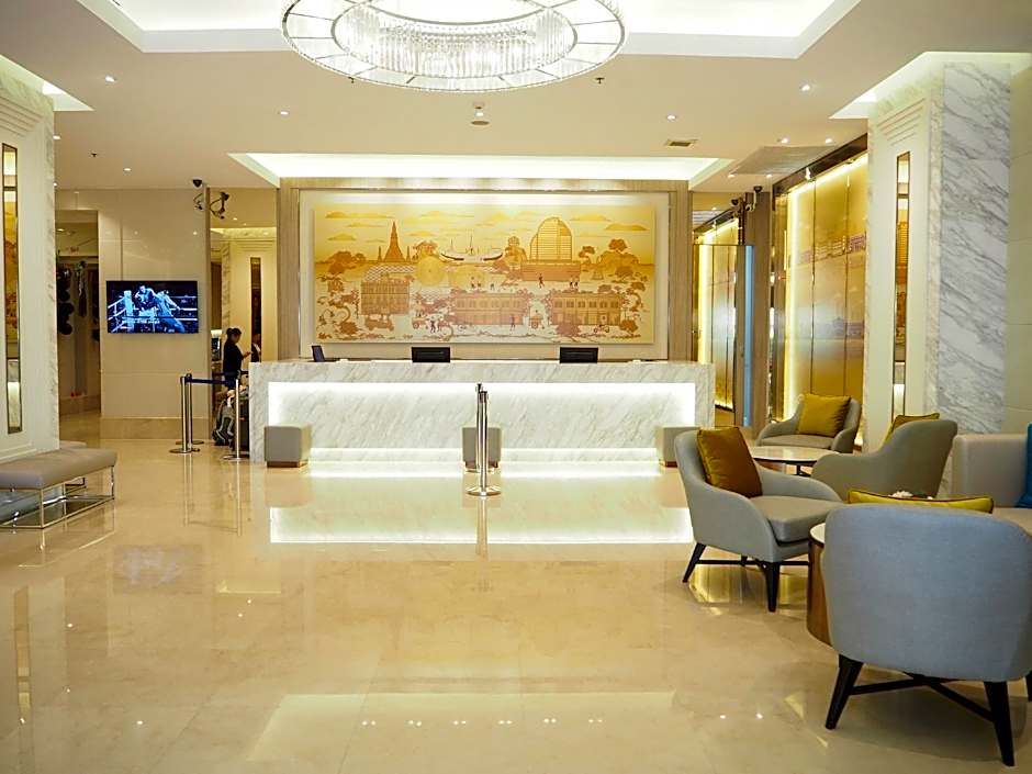 Centre Point Plus Hotel Silom