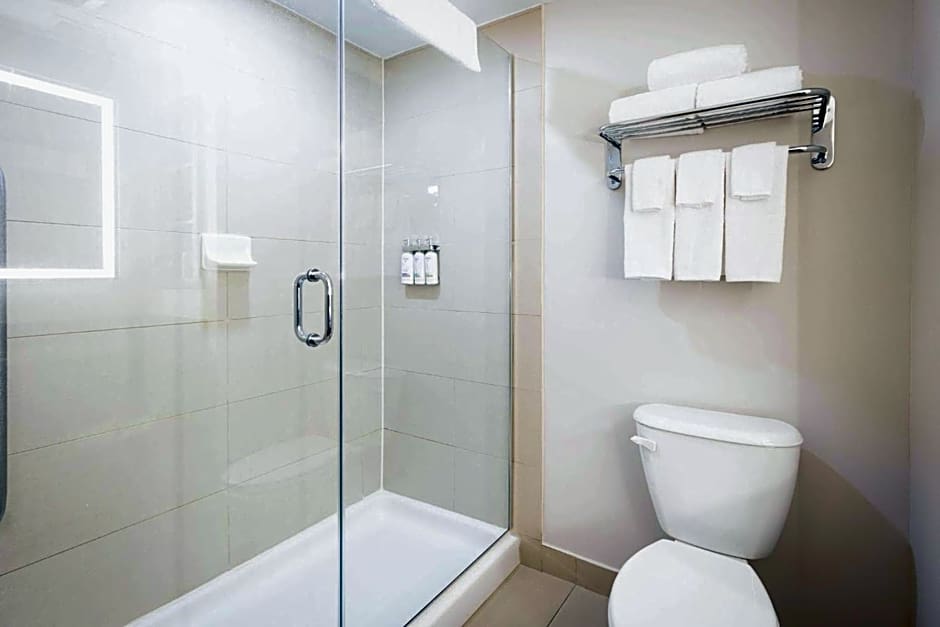 Holiday Inn Express Hotel & Suites Kingston By IHG