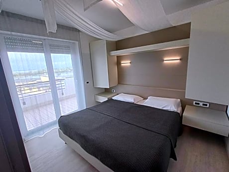 Two-Bedroom Apartment (4 Adults + 2 Children)