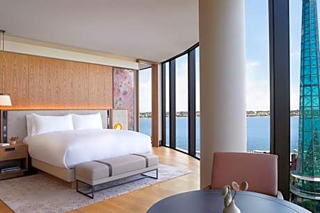 Swan River View, Corner Studio, 1 King Bed