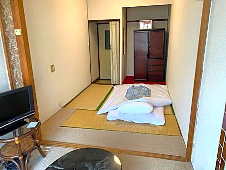 Twin Room with Shared Bathroom