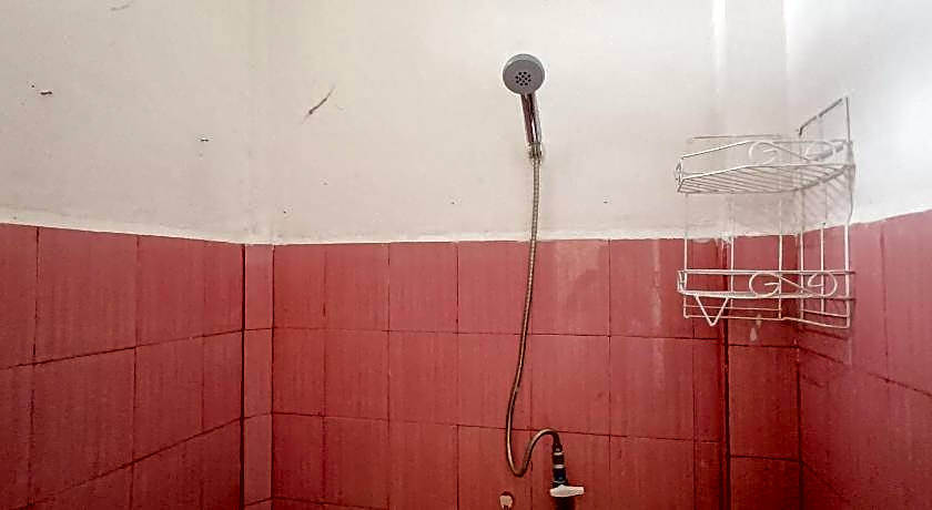 OYO Life 92847 Penginapan Muslim Walker