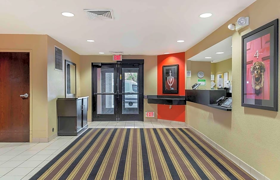 Extended Stay America Suites - Detroit - Metropolitan Airport