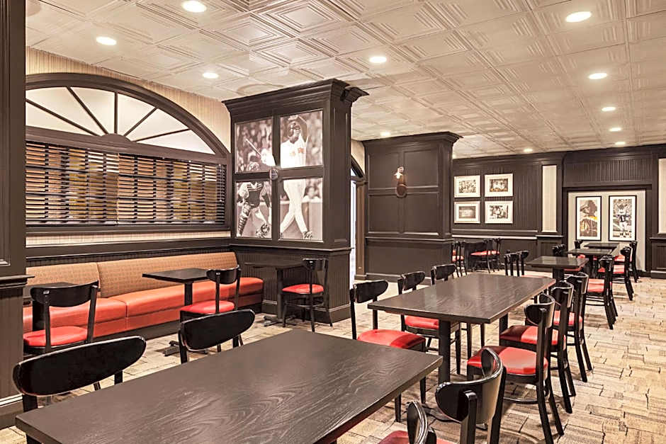 Holiday Inn Boston - Cambridge Area by IHG 