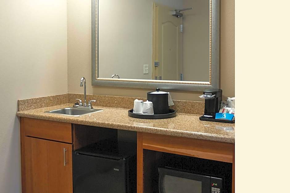 Hampton Inn By Hilton Gloucester