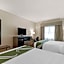 Quality Inn Fayetteville Near Historic Downtown Square