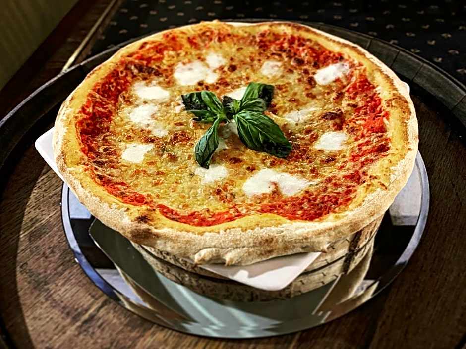 The Aberdeen Arms Hotel