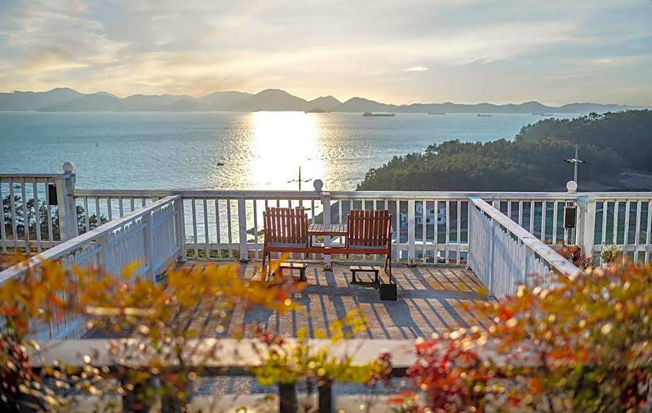 Namhae Whale's Dream