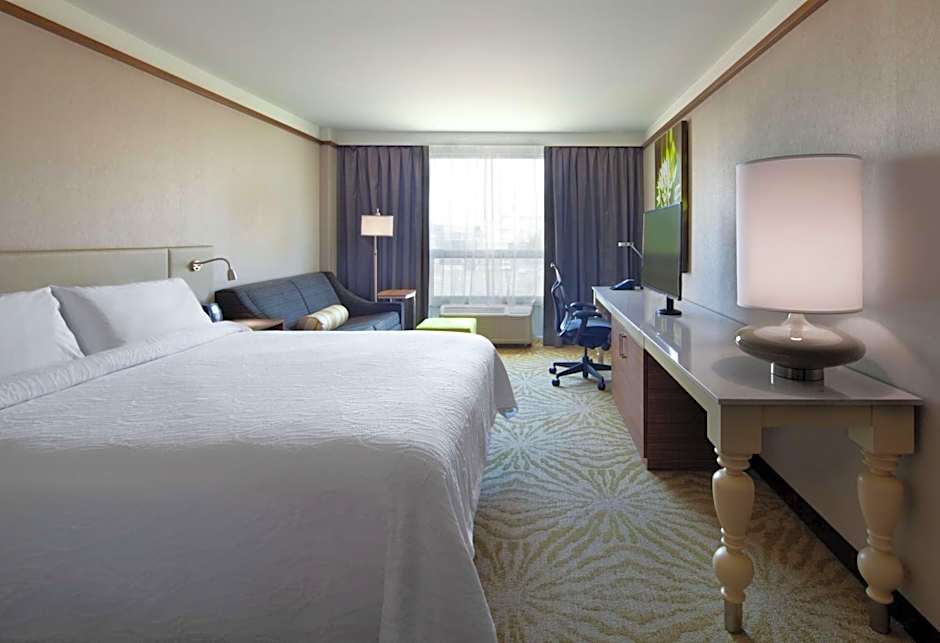 Hilton Garden Inn Montreal Airport