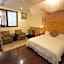 Ming Lu Holiday Hotel