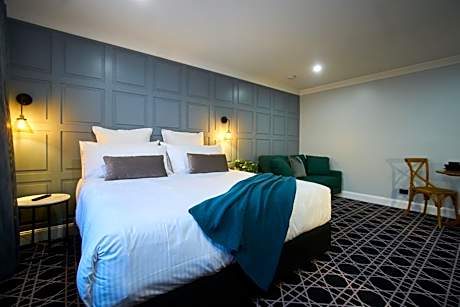 King Suite with Kitchenette