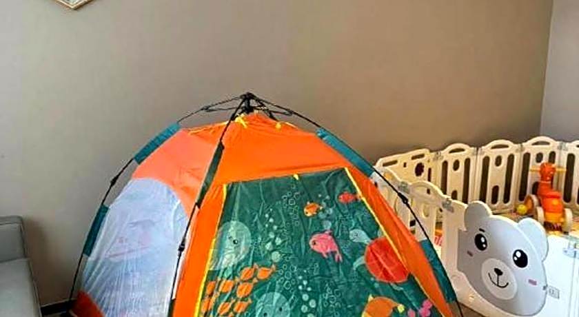 Borrman Hotel Korla Peacock River