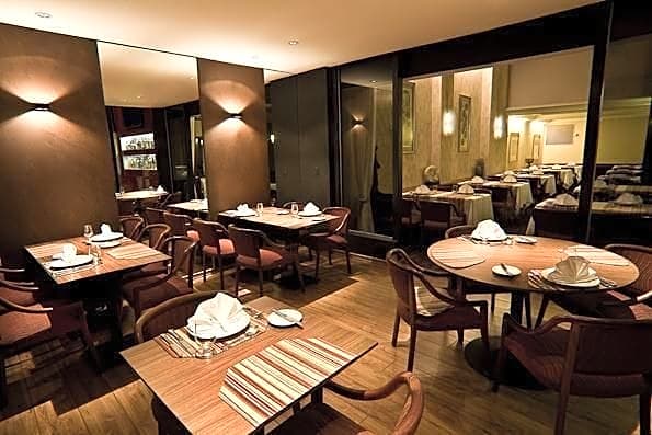 Alta Reggia Plaza Hotel