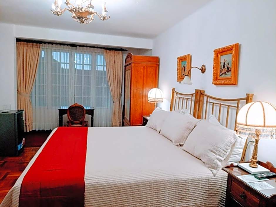 El Hotel de Su Merced