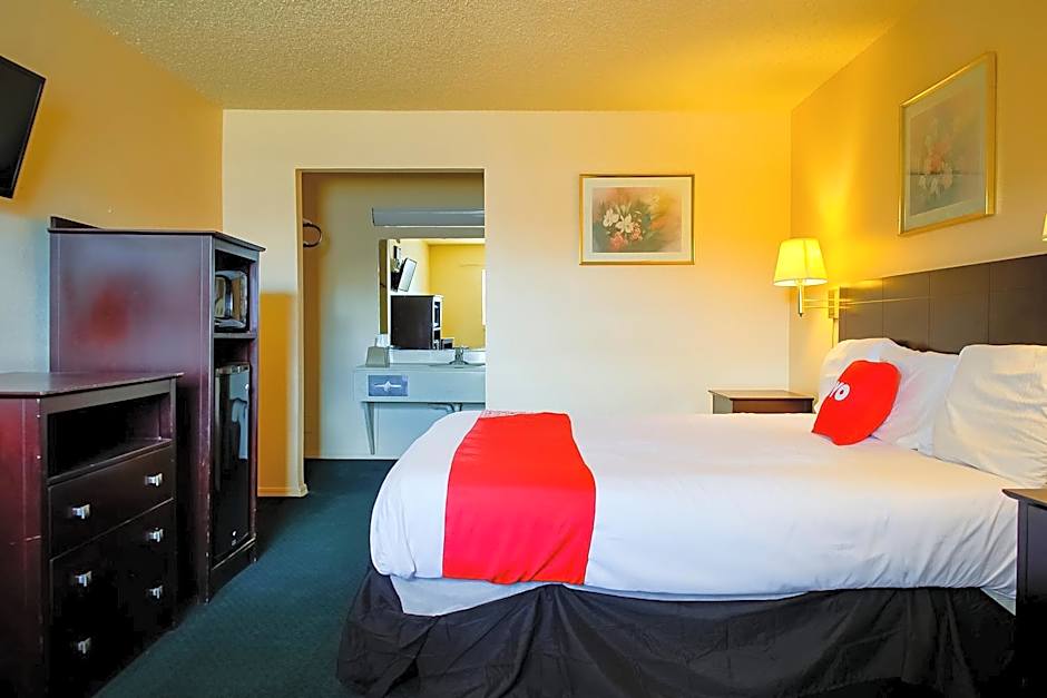 OYO Hotel Duncan, OK Hwy 81 Near Chisholm Casino