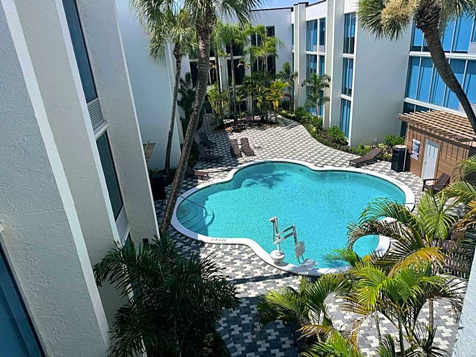 Tropical Palms Hotel