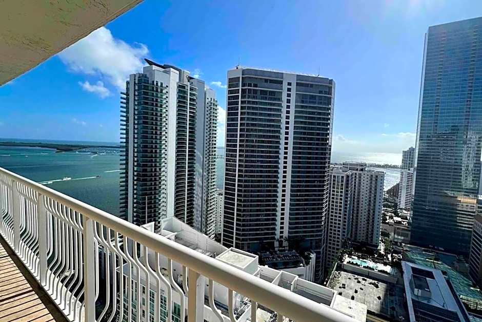 Brickell Center w/City & Bay View + FREE Parking!