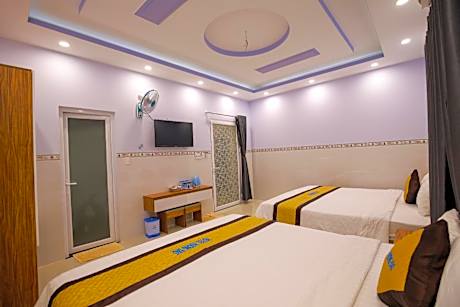 Quadruple Room with Mountain View